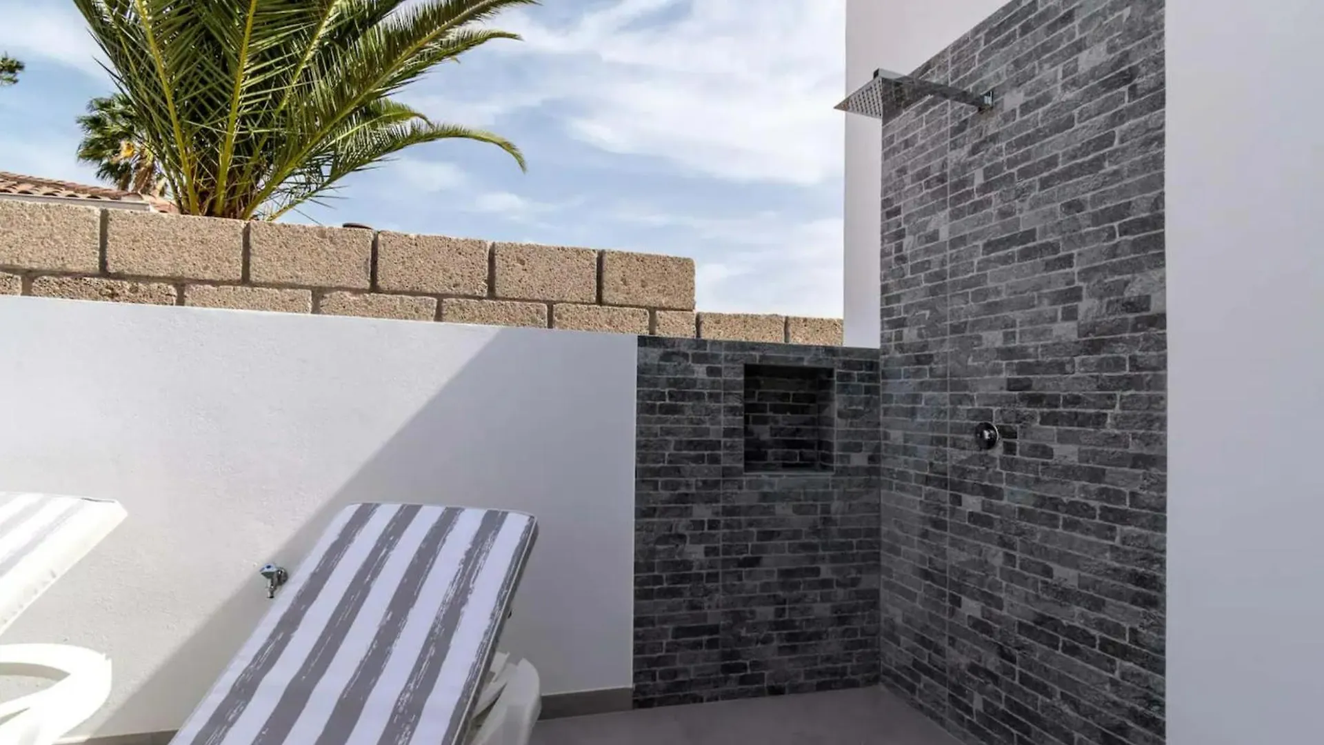 Casa de Férias Bungalow Con Piscina Comunitaria Chayofa